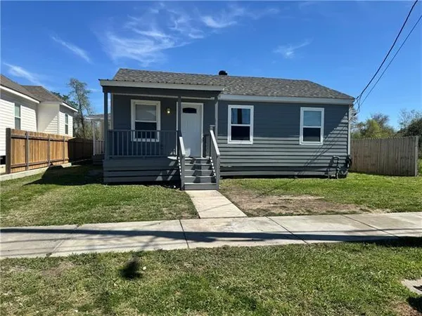 $1,500 | 505 Center Street, Unit A, Arabi, LA 70032