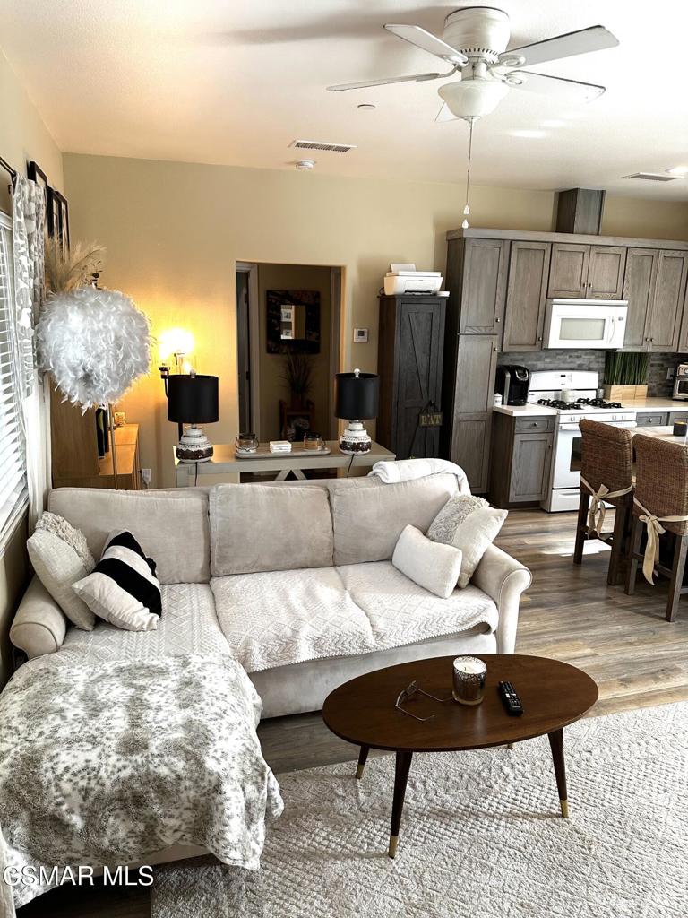 1226 Aster Street Simi Valley, CA 93063 - Photo 11 of 15