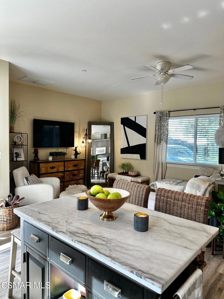 1226 Aster Street Simi Valley, CA 93063 - Photo 5 of 15