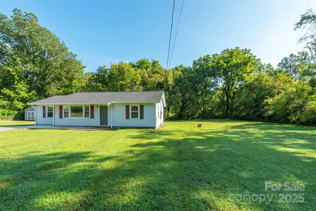 $250,000 | 2305 Rutherford Road, Marion, NC 28752