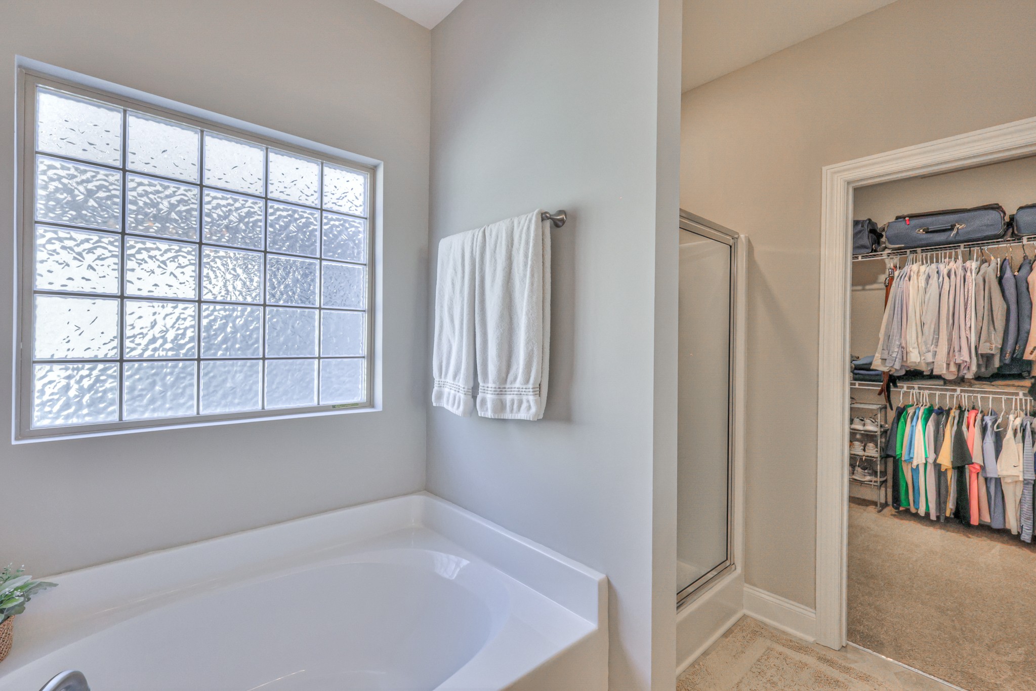 1011 Licinius Lane Murfreesboro, TN 37128 - Photo 18 of 31 a bathroom with a tub and a window