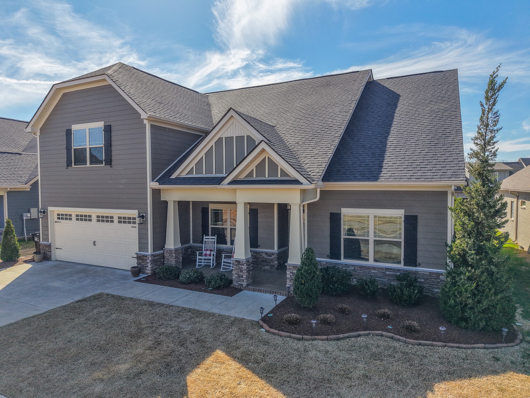 1011 Licinius Lane Murfreesboro, TN 37128 - Photo 2 of 31 a front view of a house with garden