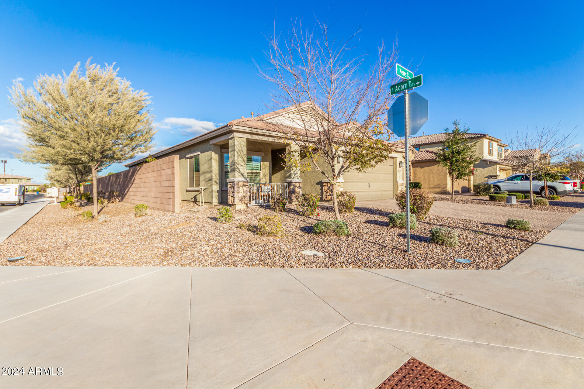 2298 East Mewes Road Gilbert, AZ 85298 - Photo 4 of 42 04 - Mewes