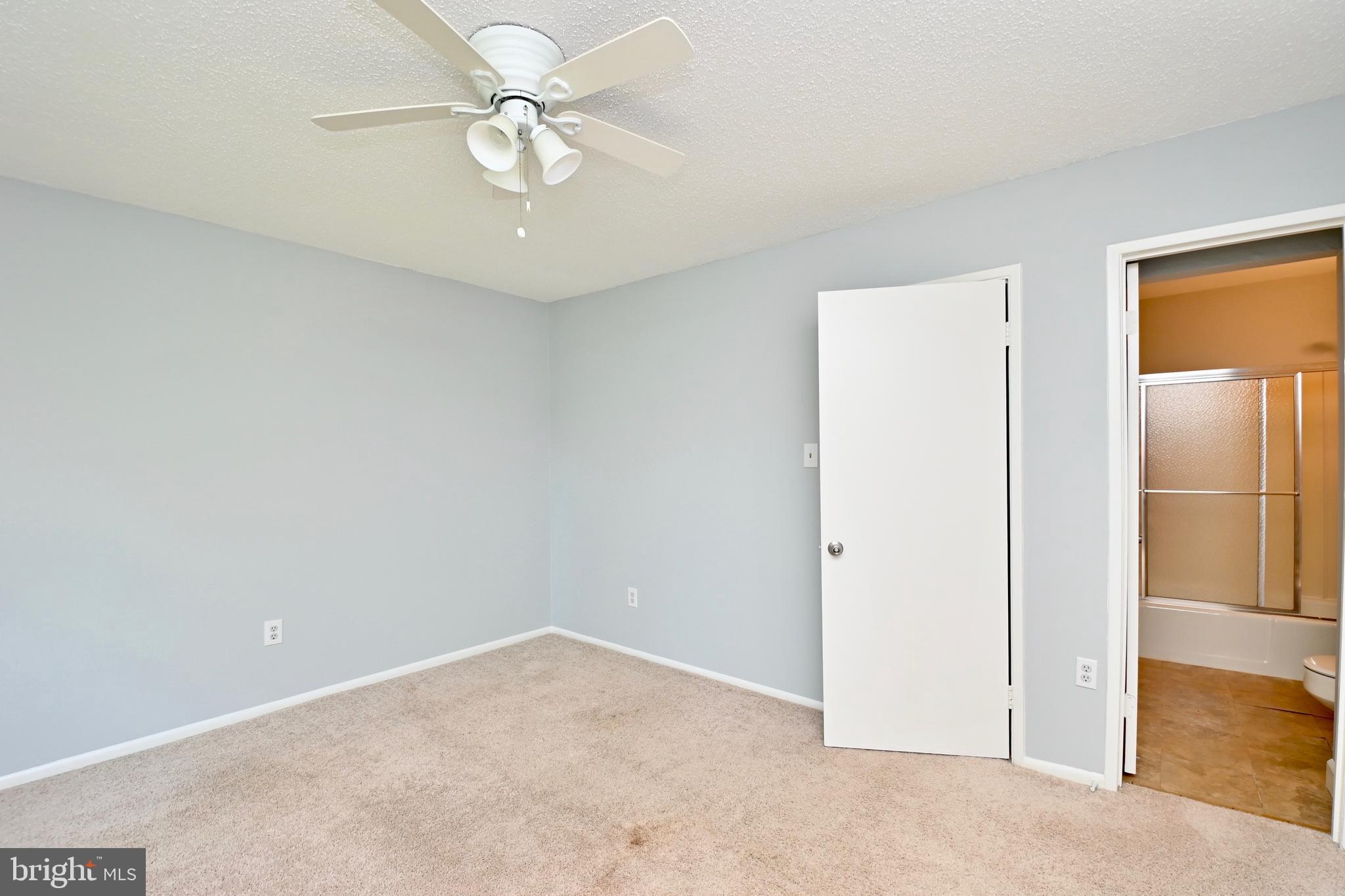 2433 Southgate Square Reston, VA 20191 - Photo 23 of 39 Gallery Image 23