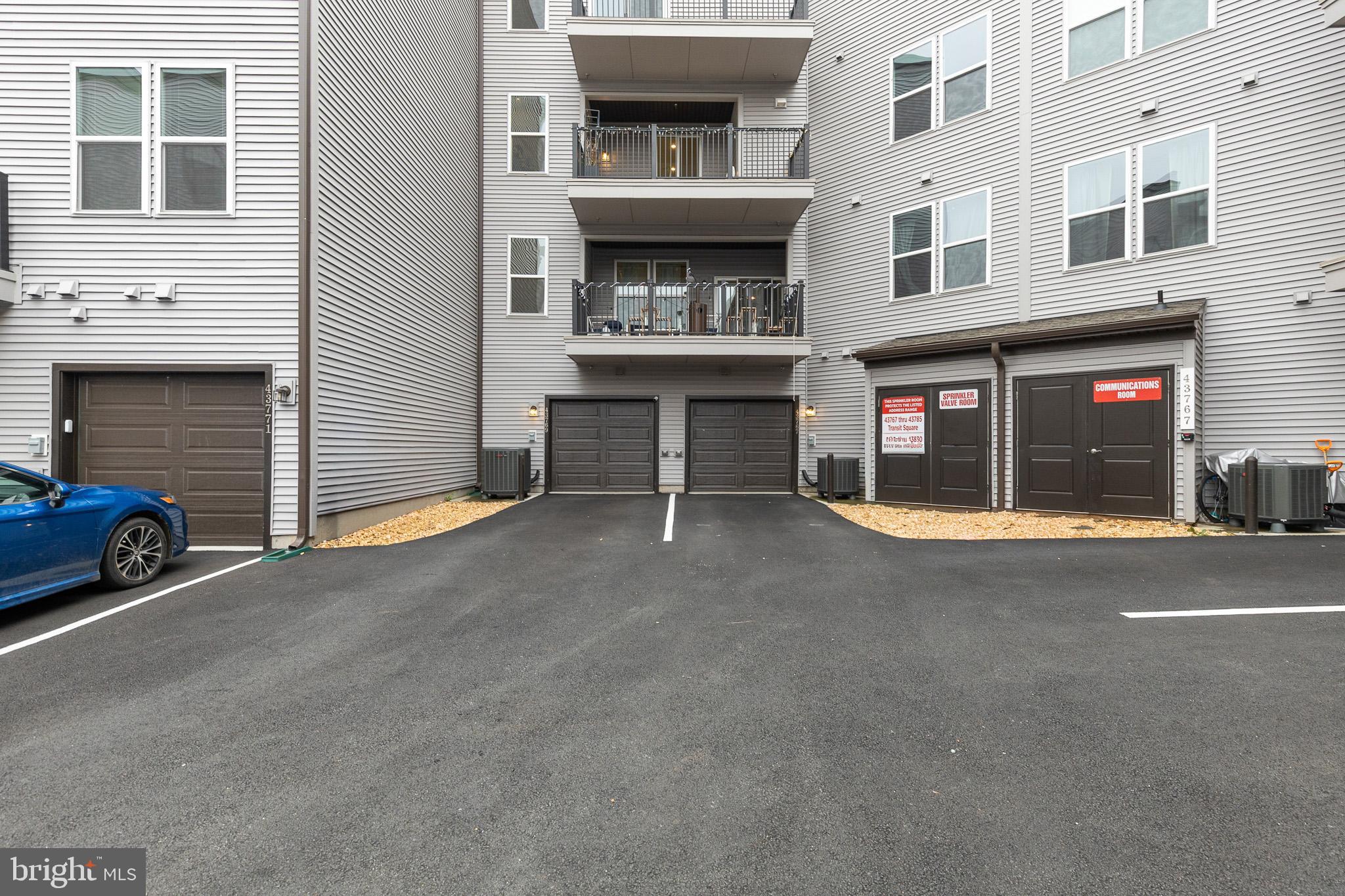 43769 Transit Square Ashburn, VA 20147 - Photo 27 of 36 a view of a car park in front of building