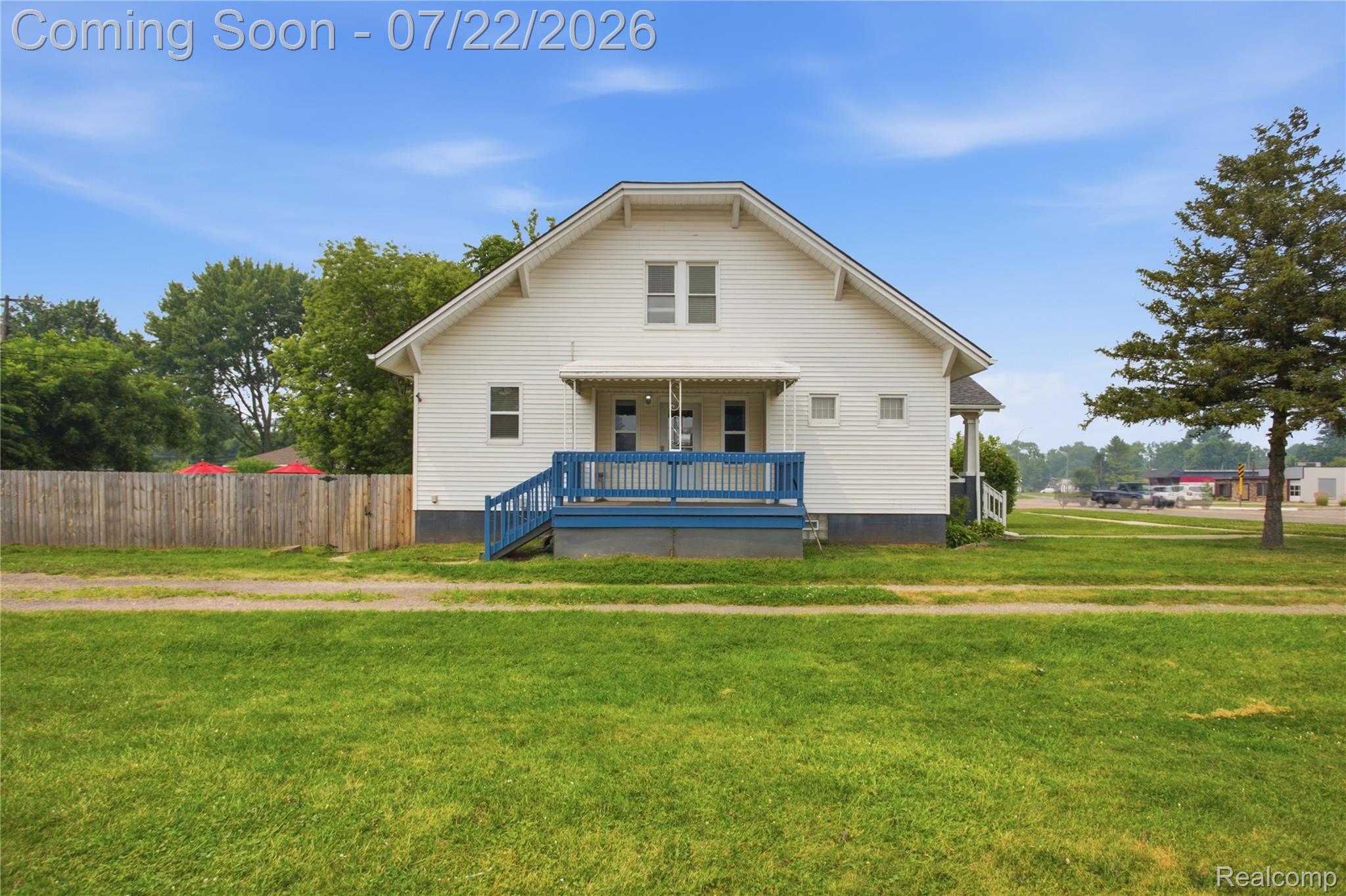 32127 Utica Road Fraser, MI 48026 - Photo 33 of 43 IMG_6260.JPG