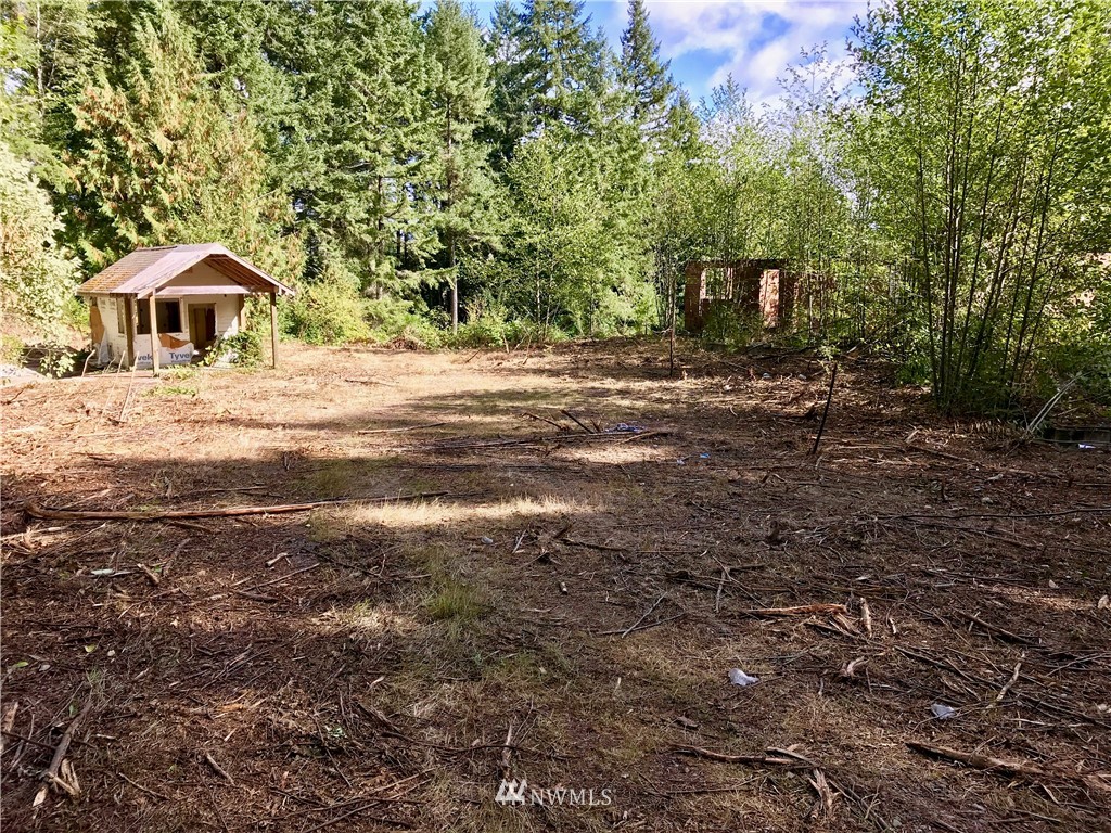 924 Southwest J H Road Port Orchard, WA 98367 - Photo 1 of 11 Gallery Image 1