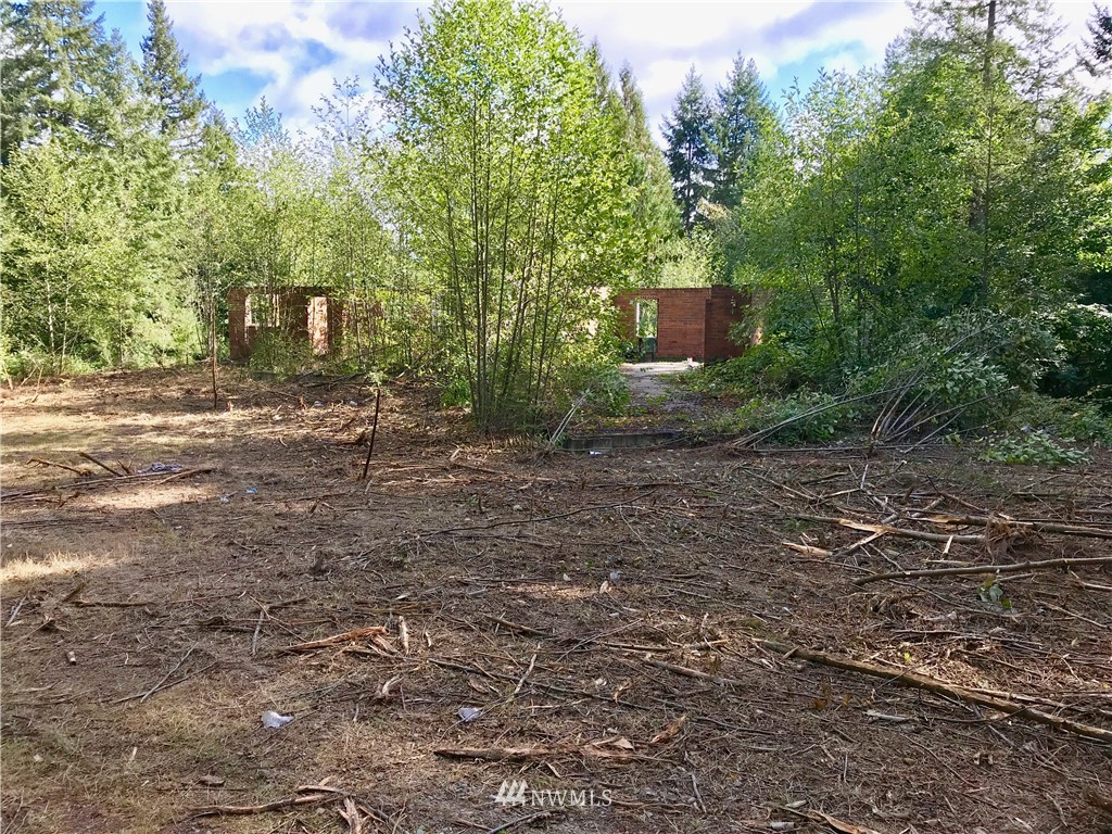 924 Southwest J H Road Port Orchard, WA 98367 - Photo 6 of 11 Gallery Image 6