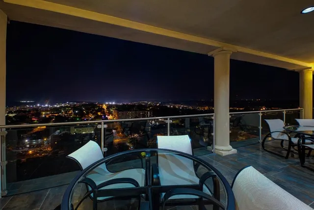 $1,150,000 | 215 West College Avenue, Unit PH1101, Tallahassee, FL 32301