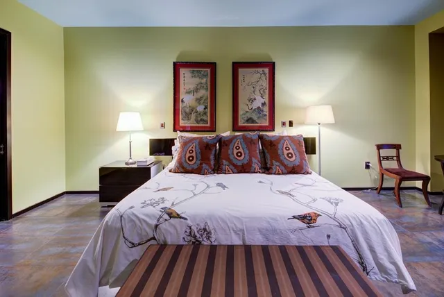 $1,150,000 | 215 West College Avenue, Unit PH1101, Tallahassee, FL 32301