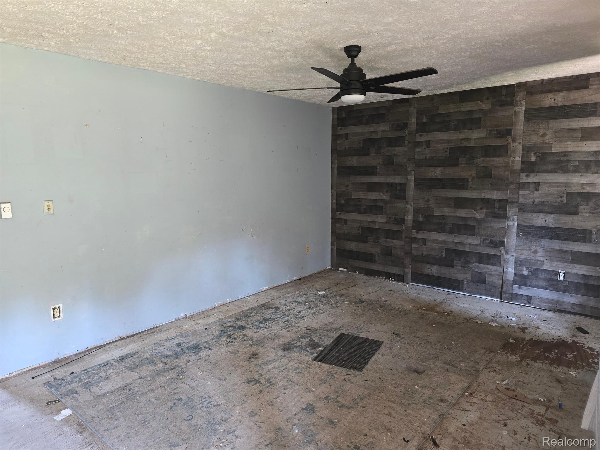 9569 Oak Grove Road Howell, MI 48855 - Photo 4 of 20 Gallery Image 4