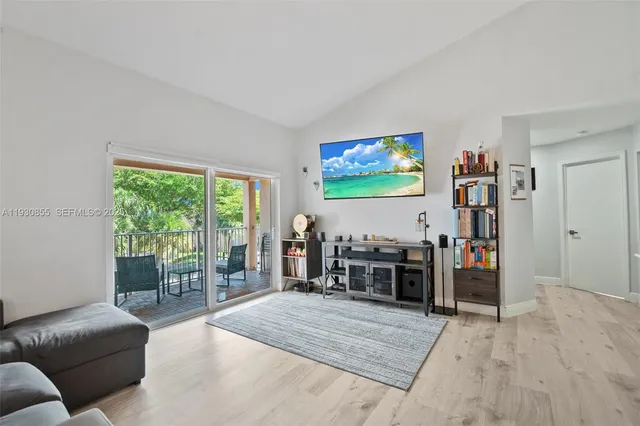 $2,700 | 15770 Southwest 104th Terrace, Unit 301, Miami, FL 33196