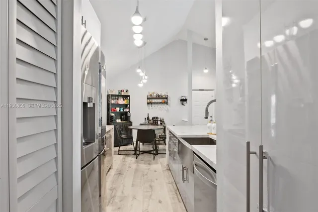 $2,700 | 15770 Southwest 104th Terrace, Unit 301, Miami, FL 33196