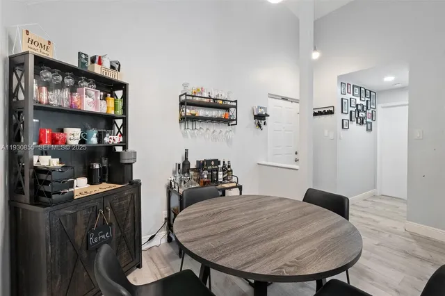 $2,700 | 15770 Southwest 104th Terrace, Unit 301, Miami, FL 33196