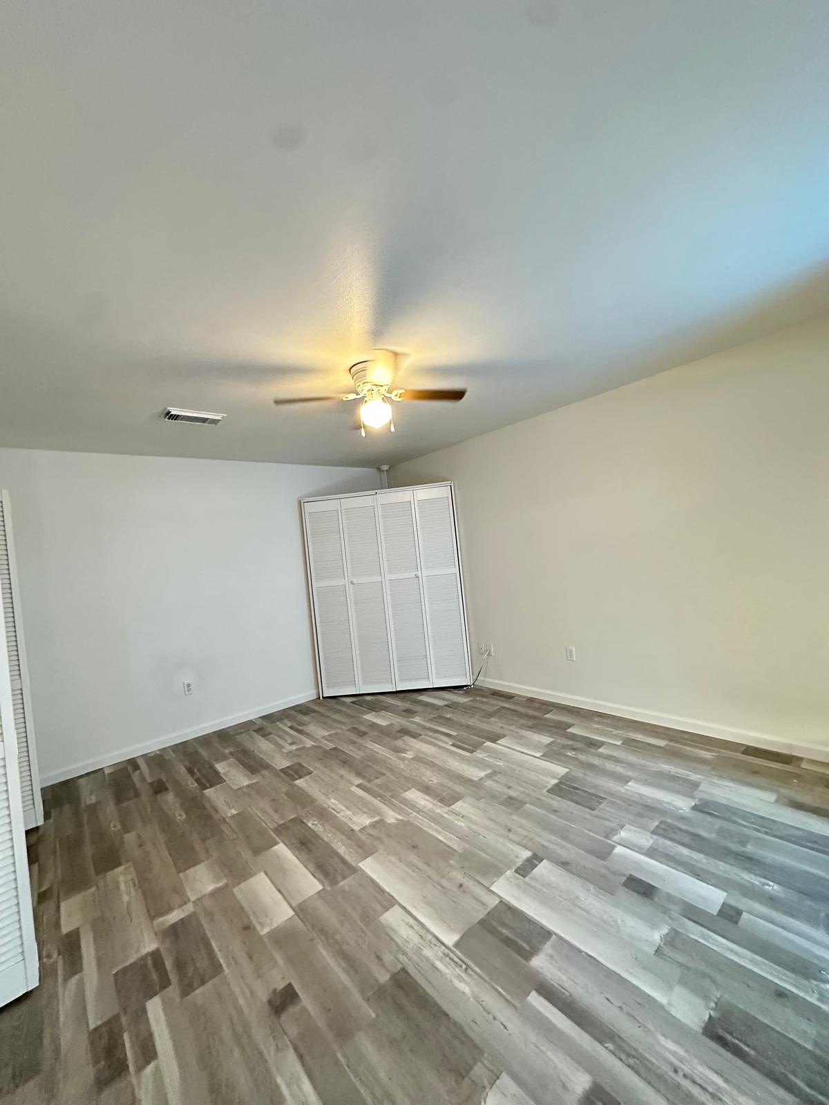 600 West Mimosa Street Angleton, TX 77515 - Photo 16 of 18 a view of an empty room