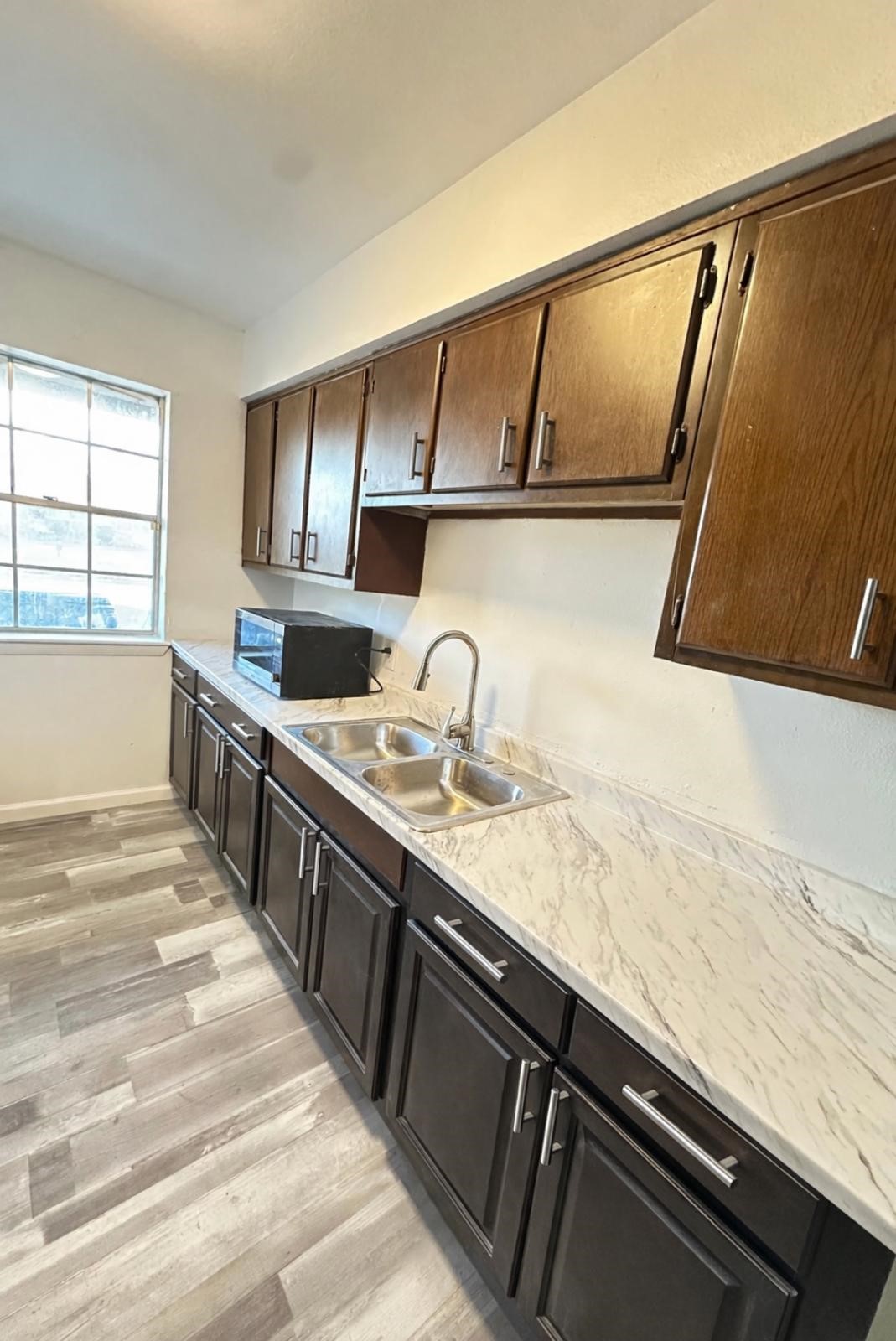 600 West Mimosa Street Angleton, TX 77515 - Photo 3 of 18