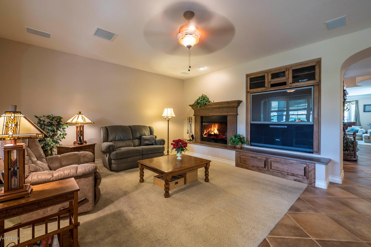 176 Laurel Ridge Drive Simi Valley, CA 93065 - Photo 14 of 40 176 Laurel Ridge Dr Simi-large-014-2-130
