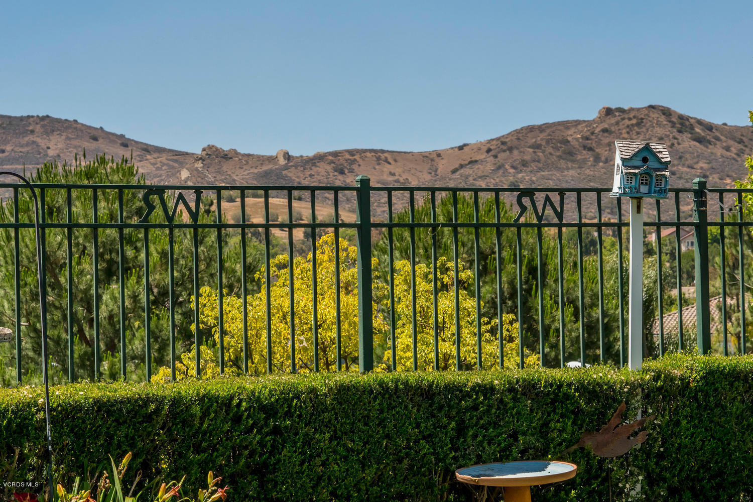 176 Laurel Ridge Drive Simi Valley, CA 93065 - Photo 35 of 40 176 Laurel Ridge Dr Simi-large-035-27-13