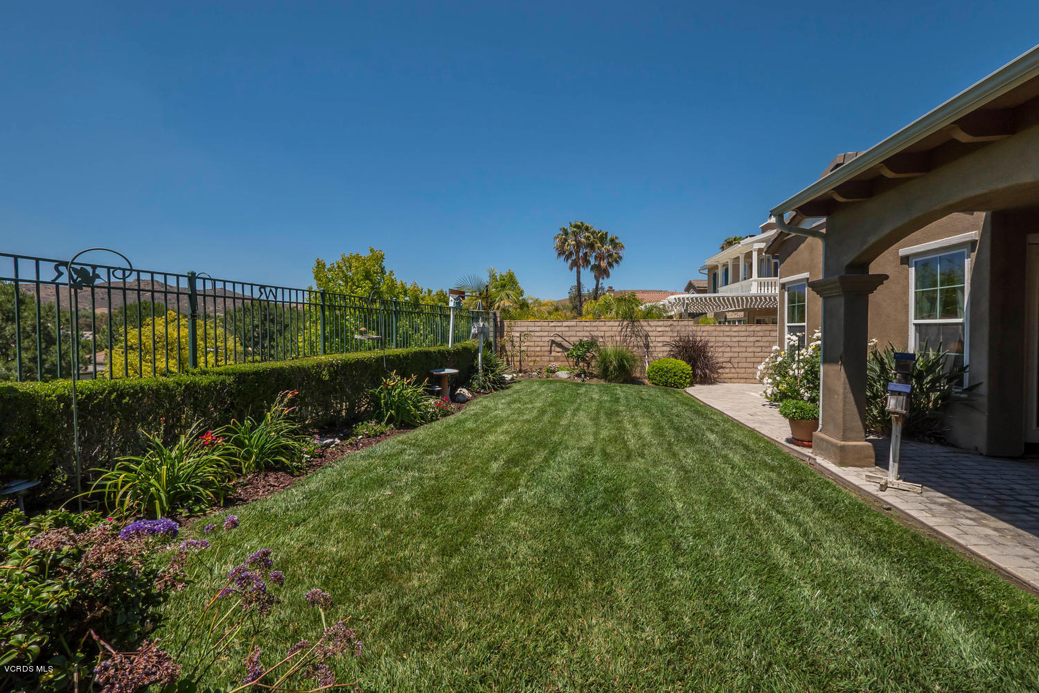 176 Laurel Ridge Drive Simi Valley, CA 93065 - Photo 37 of 40 176 Laurel Ridge Dr Simi-large-037-35-13