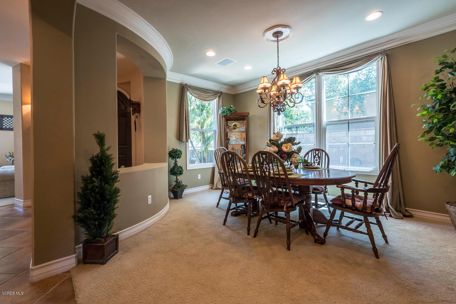 176 Laurel Ridge Drive Simi Valley, CA 93065 - Photo 10 of 40 176 Laurel Ridge Dr Simi-large-010-14-13
