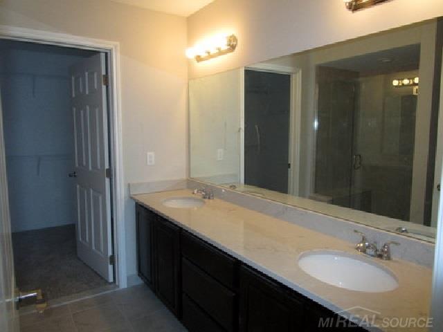 47368 Mariner's Pte New Baltimore, MI 48051 - Photo 8 of 11