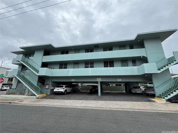 $2,300 | 3204 Brokaw Street, Unit 5, Honolulu, HI 96815