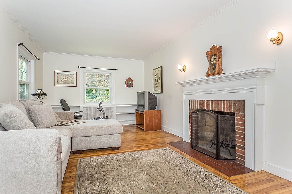 24 Ridge Street Arlington, MA 02474 - Photo 4 of 29