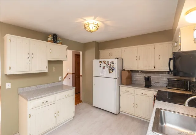 $499,000 | 32 Elizabeth Drive, Hopewell Junction, NY 12533