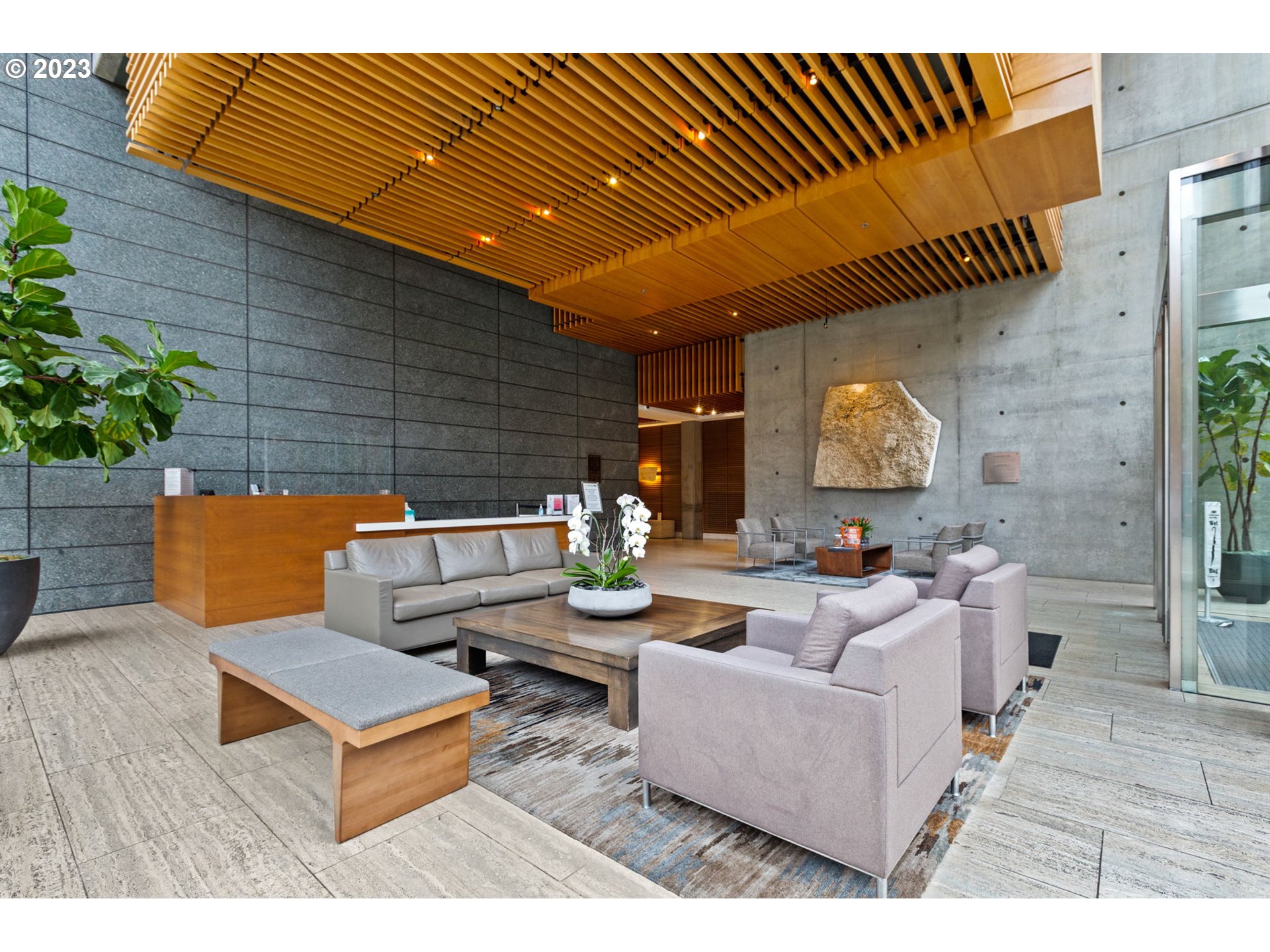 1221 Southwest 10th Avenue, Unit 914 Portland, OR 97205 - Photo 4 of 25 a outdoor living space with furniture