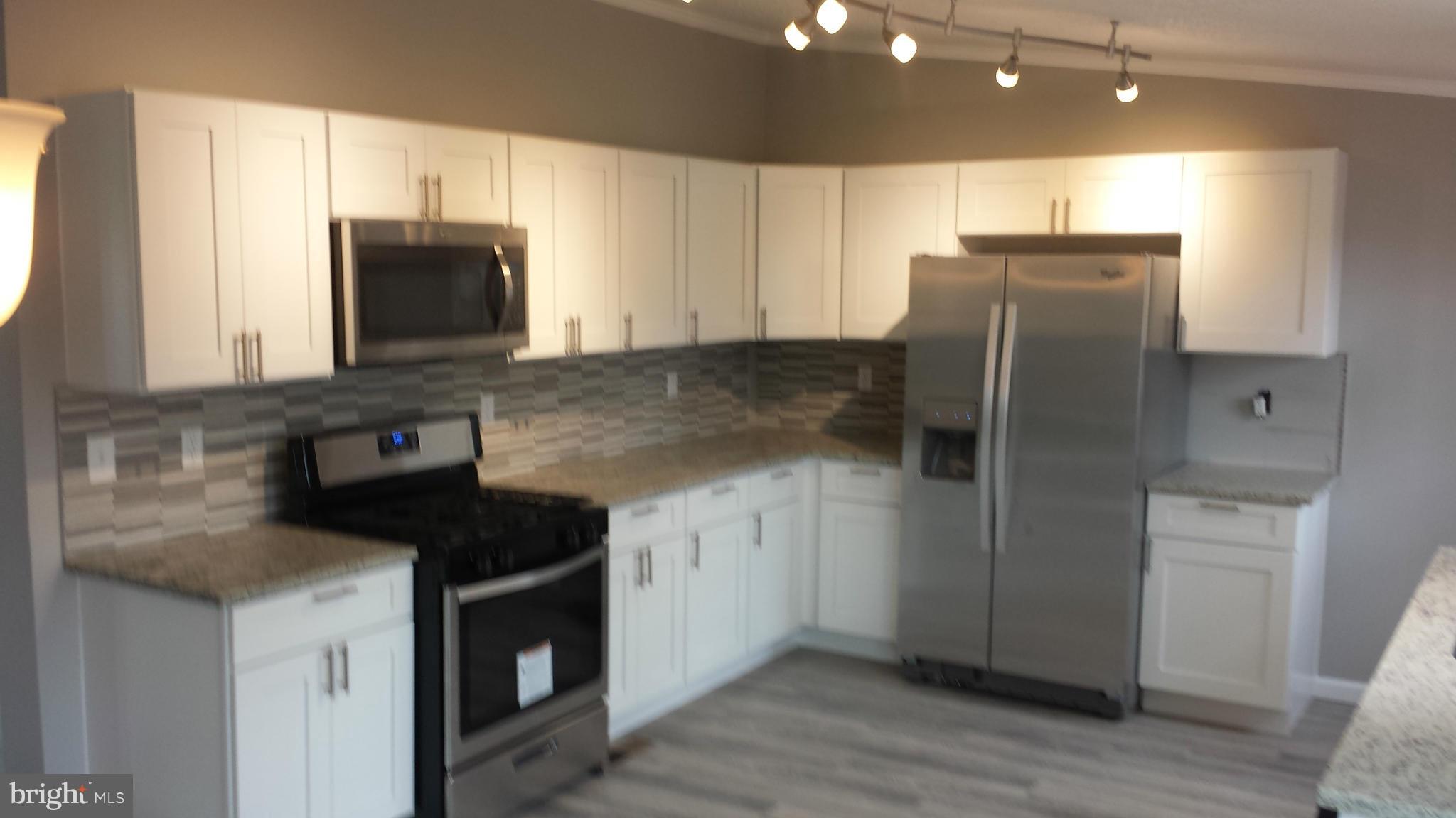 305 Philadelphia Road Joppa, MD 21085 - Photo 2 of 28 Kitchen