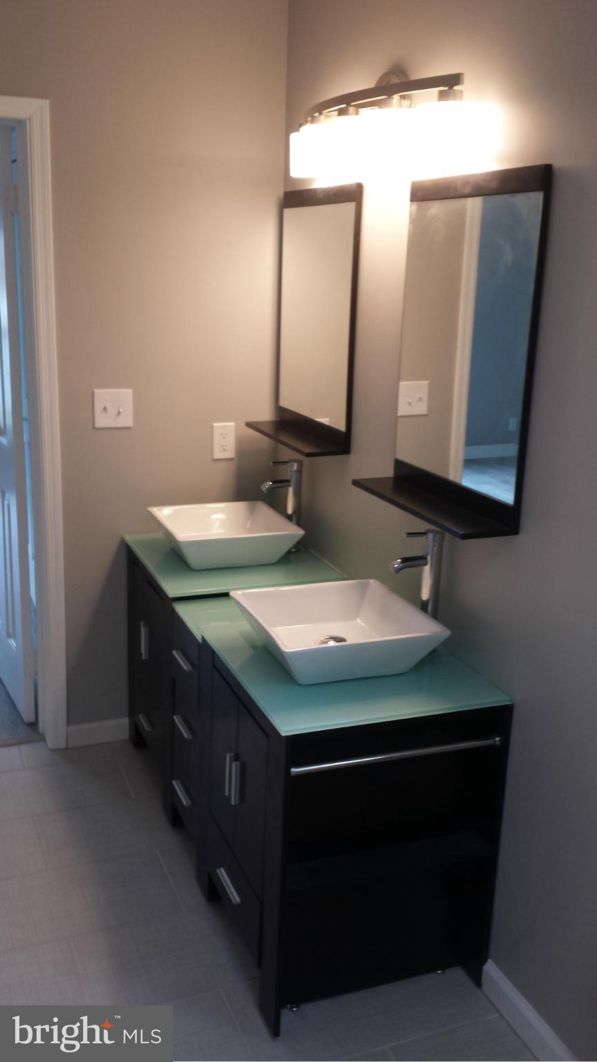 305 Philadelphia Road Joppa, MD 21085 - Photo 13 of 28 Bath (Master)