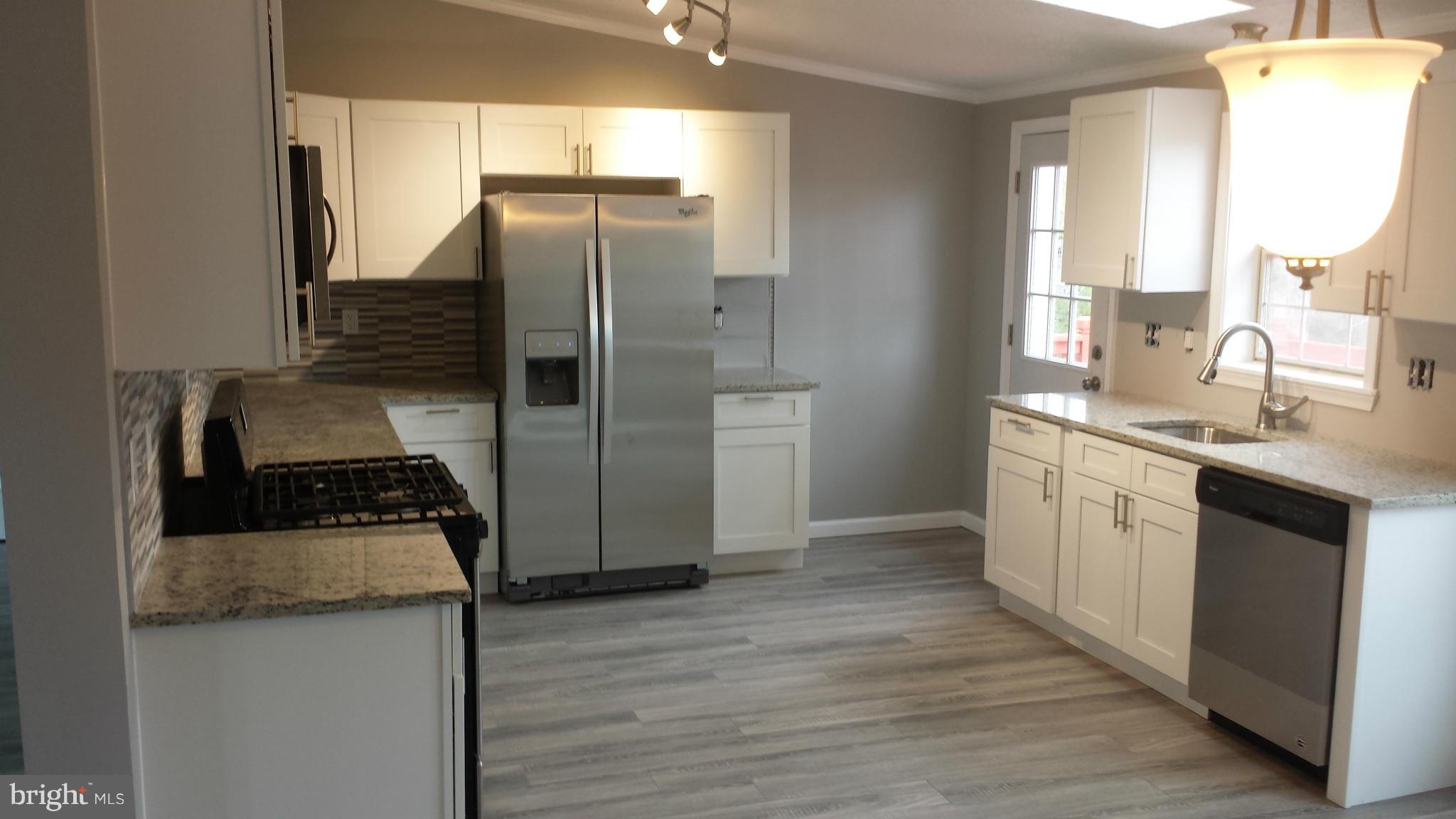 305 Philadelphia Road Joppa, MD 21085 - Photo 4 of 28 Kitchen