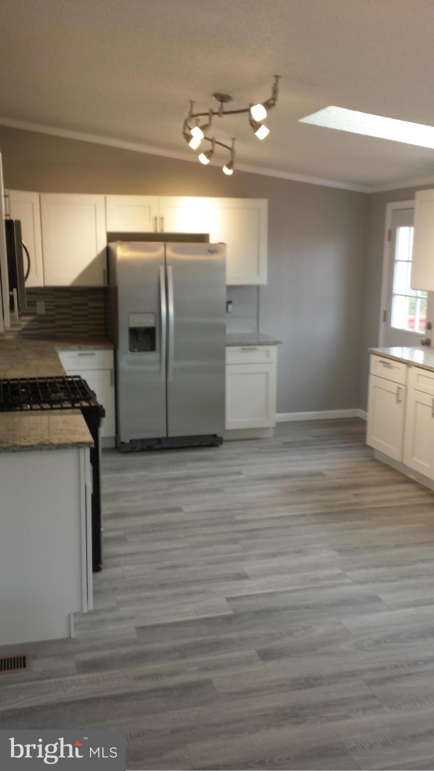 305 Philadelphia Road Joppa, MD 21085 - Photo 5 of 28 Kitchen