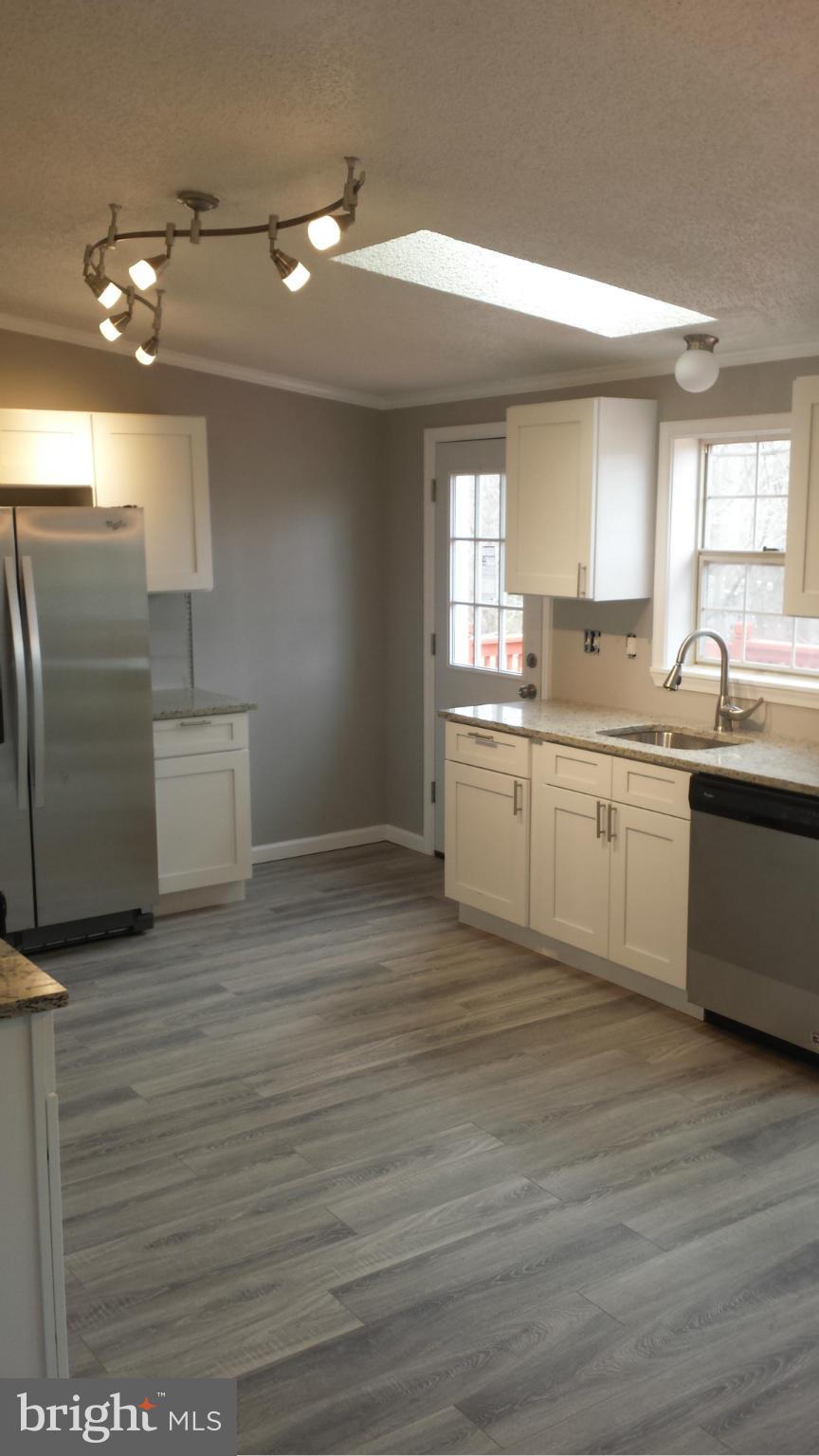 305 Philadelphia Road Joppa, MD 21085 - Photo 6 of 28 Kitchen