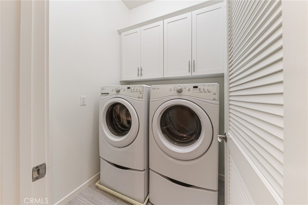 282 Borrego Irvine, CA 92618 - Photo 19 of 24 a utility room with dryer and washer
