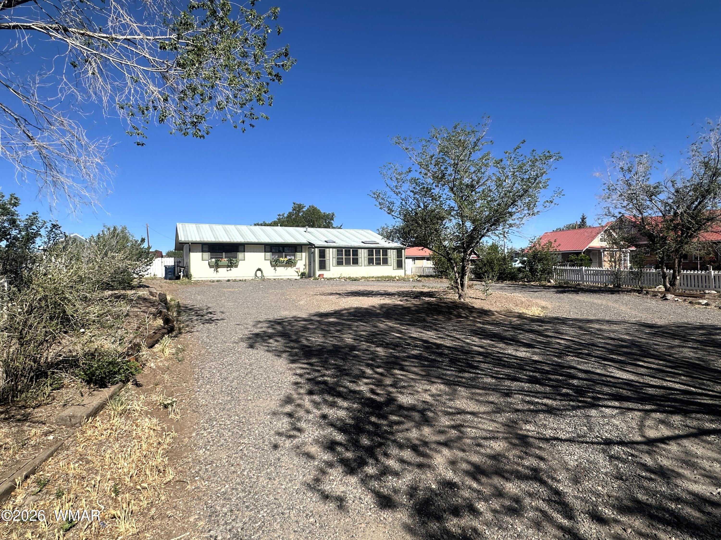 141 North Becker Lake Road Springerville, AZ 85938 - Photo 24 of 25 CIRCULAR DRIVEWAY