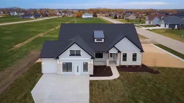 $539,990 | 1238 Parkside Drive, Sycamore, IL 60178