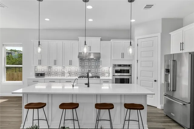 $3,800 | 1363 Hazy Hills Loop, Unit B, Dripping Springs, TX 78620