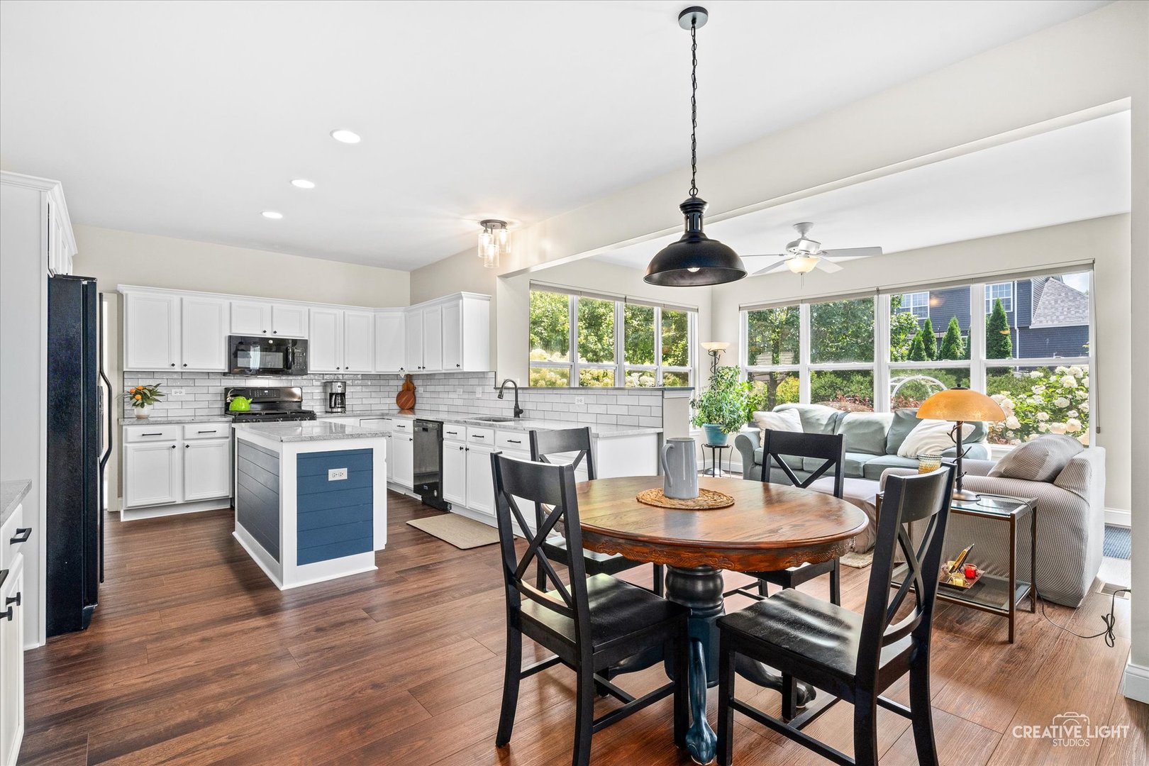 275 Hampton Road Sugar Grove, IL 60554 - Photo 6 of 40 Gallery Image 6