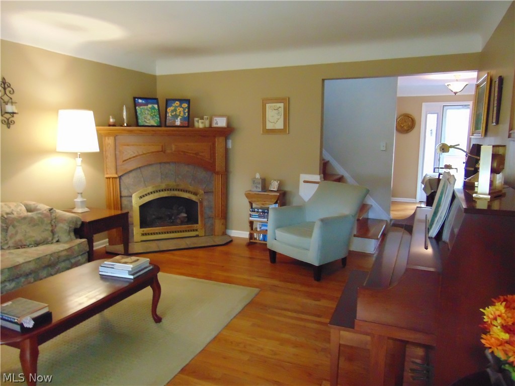 1303 Haverston Road Lyndhurst, OH 44124 - Photo 2 of 34