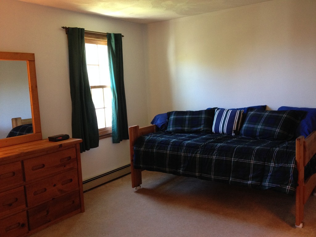 4 Eagle Street Boston, MA 02132 - Photo 17 of 24