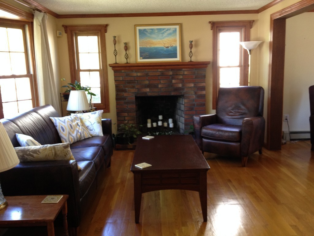 4 Eagle Street Boston, MA 02132 - Photo 3 of 24