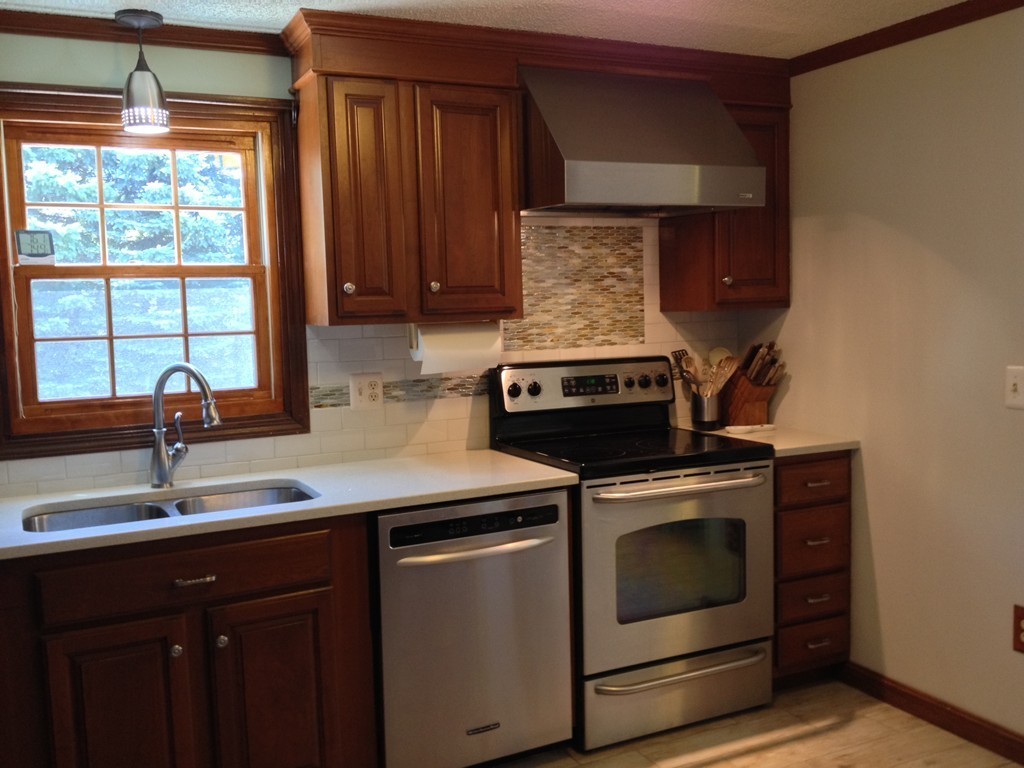4 Eagle Street Boston, MA 02132 - Photo 7 of 24