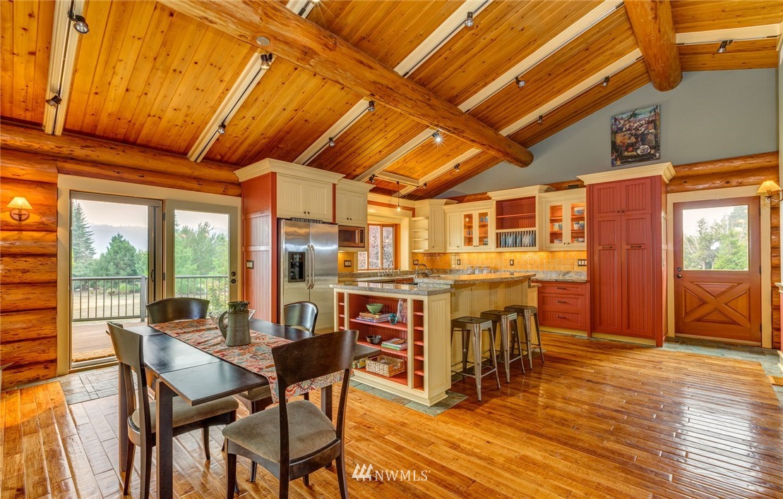 2656 North Shore Road Bellingham, WA 98226 - Photo 10 of 25 Gallery Image 10