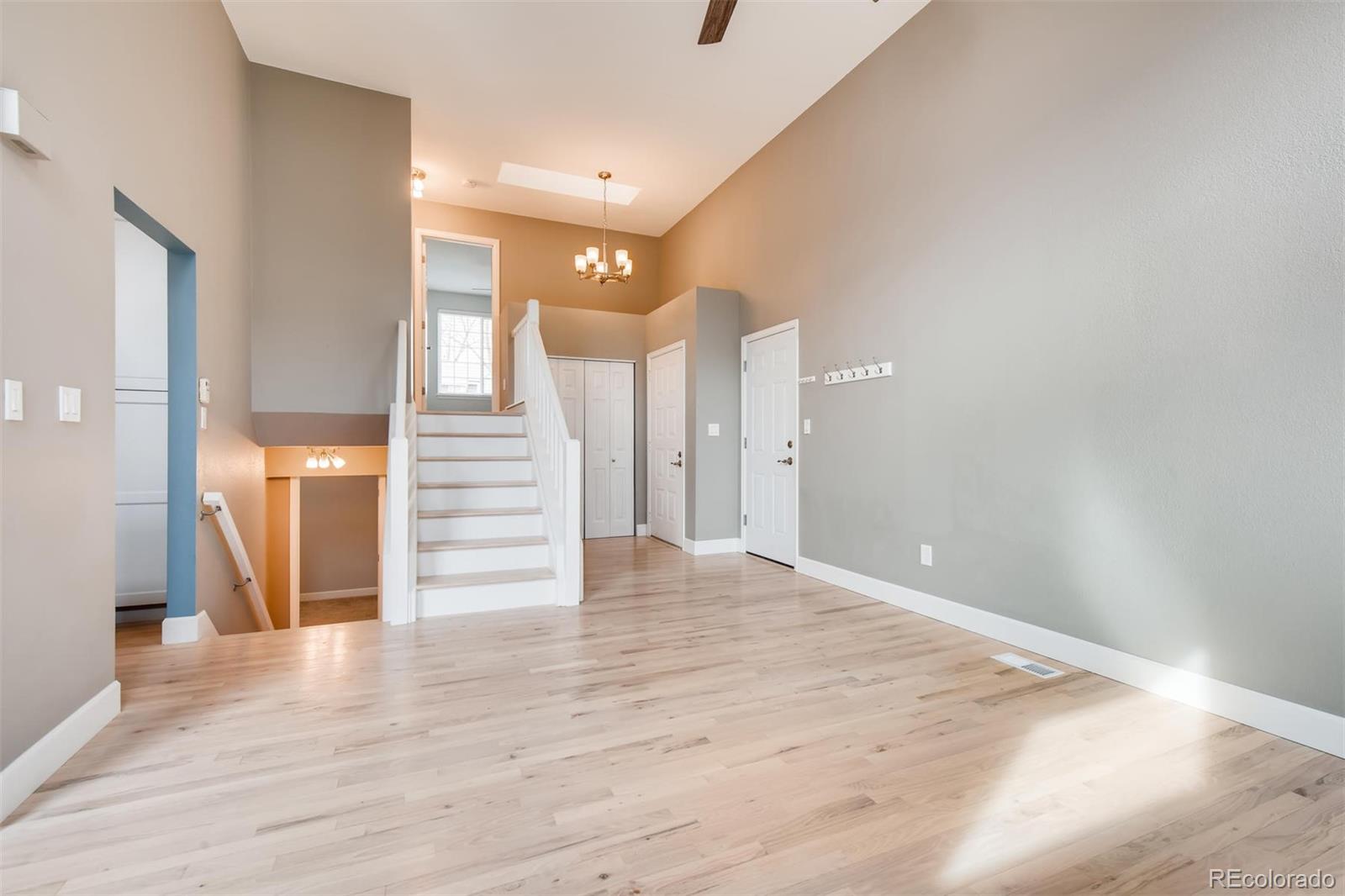9216 Bell Flower Way Highlands Ranch, CO 80126 - Photo 5 of 28 Gallery Image 5