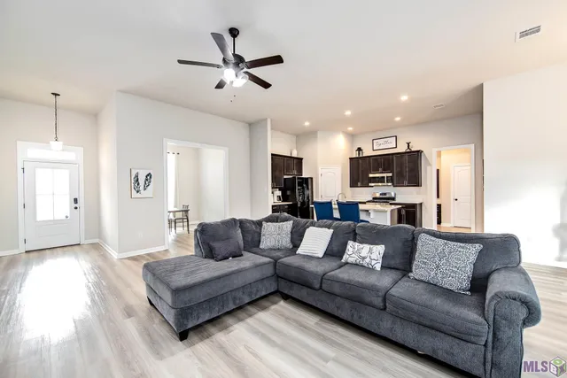 $283,500 | 308 Carriage Way, Thibodaux, LA 70301