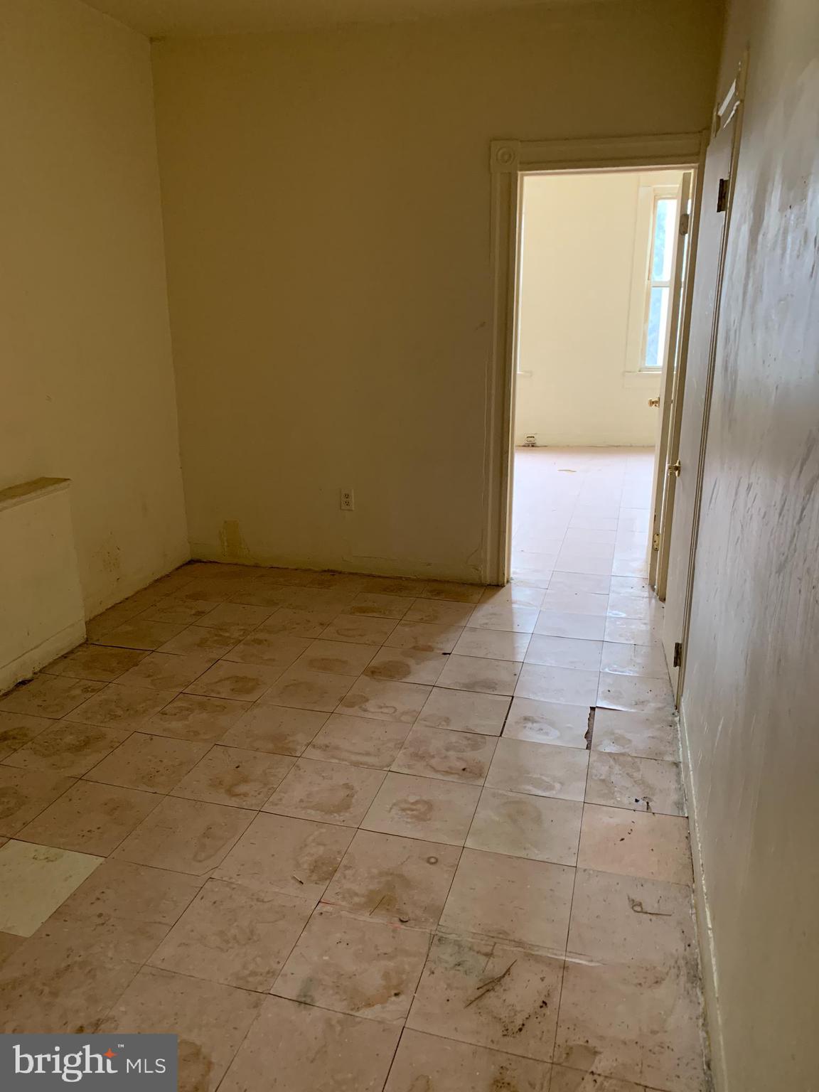 311 South Franklintown Road Baltimore, MD 21223 - Photo 6 of 9 Gallery Image 6
