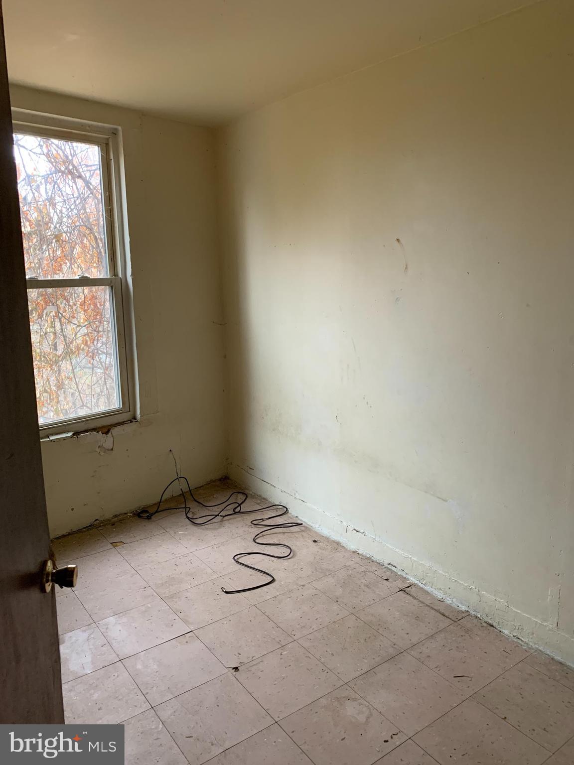 311 South Franklintown Road Baltimore, MD 21223 - Photo 7 of 9 Gallery Image 7