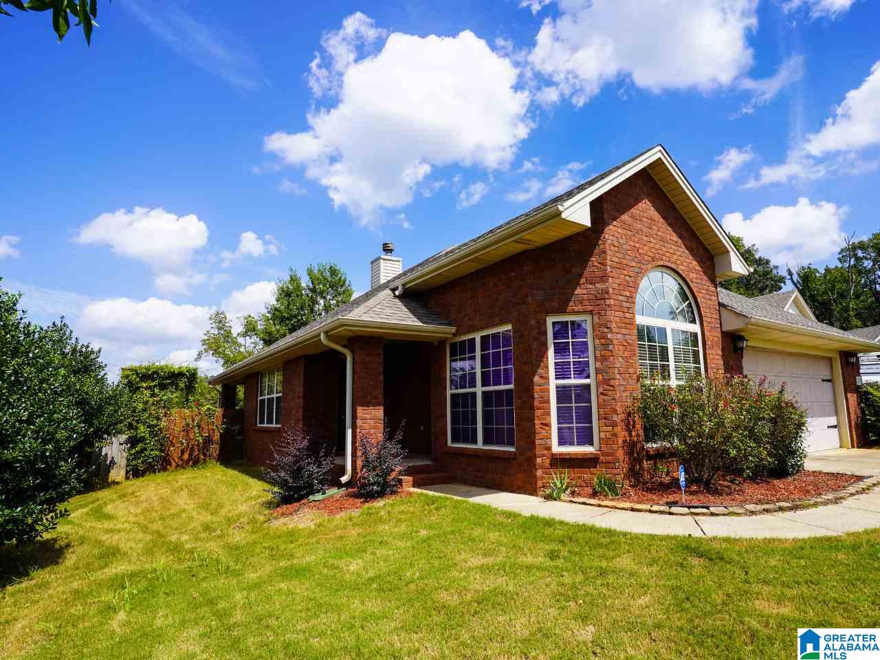 208 Stoney Trail Alabaster, AL 35114 - Photo 1 of 32