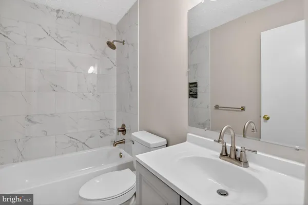 $2,300 | 109 Highshire Court, Baltimore, MD 21222